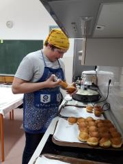 Pust v znamenju krofov na Osnovni šoli Frana Kocbeka Gornji Grad 1